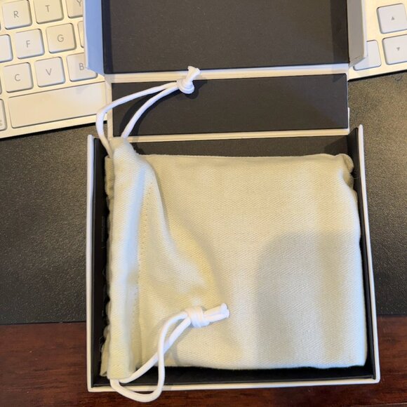 LOEWE Other - LOEWE Mens wallet - Puzzle bifold coin wallet in classic calfskin